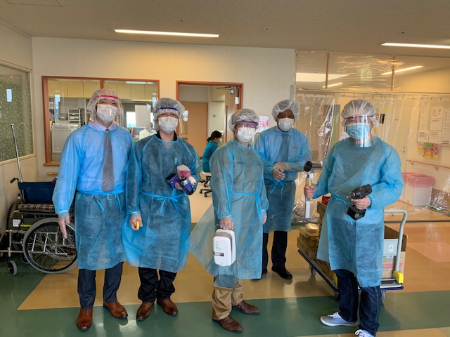 某病院 感染対策ディスペンサー取付隊